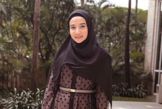 Untuk Hijabers, Ketahui Bahan Hijab Yang Nyaman saat Musim Hujan - GenPI.co