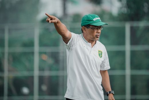 Dihajar RANS Nusantara FC, Pelatih Persebaya Aji Santoso Kecewa Berat - GenPI.co
