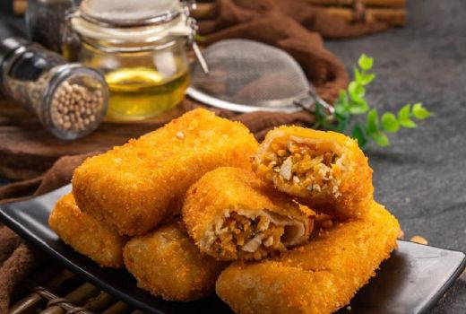 Kuliner Top: Sensasi Kelezatan Risol Windy Renyah Tak Tertandingi - GenPI.co