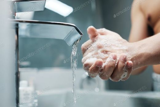 Tak Sengaja, Ibu Kost Lewat Saat Aku Basah-Basahan - GenPI.co
