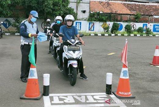 Makin Ribet, Urus SIM dan STNK Wajib Punya BPJS Kesehatan - GenPI.co