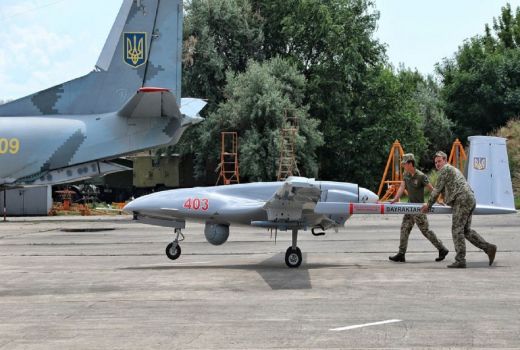 Ukraina Arahkan Drone ke Pabrik dan Kilang Minyak Terbesar Rusia - GenPI.co