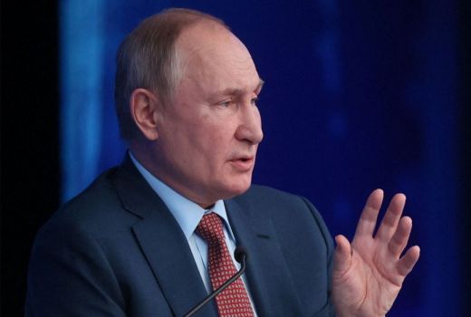 Vladimir Putin Menggertak, Menhan Langsung Serangan Jantung - GenPI.co