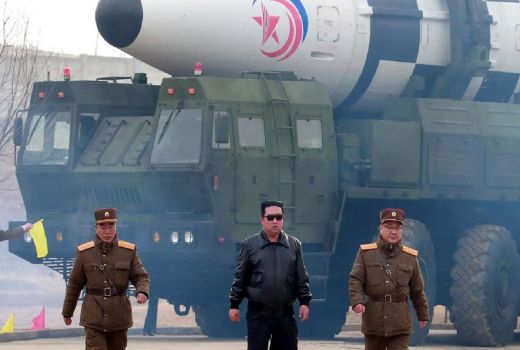 Kim Jong Un Pamer Rudal Setan, Malah kena Bully Netizen - GenPI.co