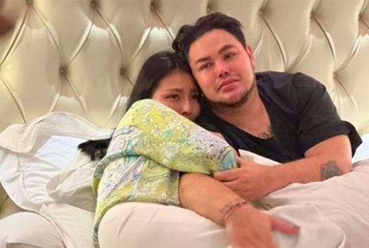 Ivan Gunawan Foto Bersama Wanita Cantik di Atas Ranjang, Wow! - GenPI.co