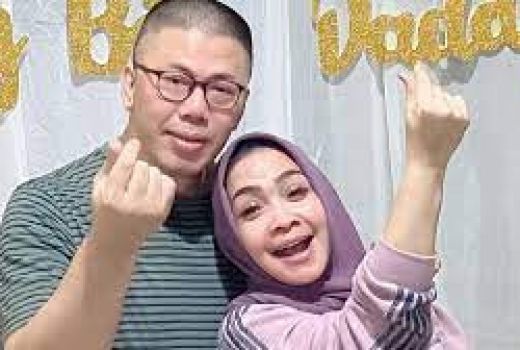 Resmi Bercerai dari Basuki, Ibunda Nagita Slavina Menjanda Lagi - GenPI.co