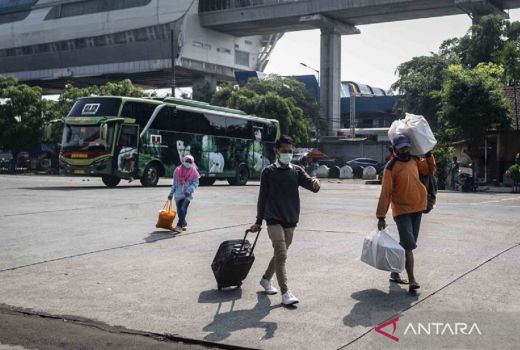 Belum Ada Lonjakan Penumpang Arus Mudik di Kampung Rambutan - GenPI.co
