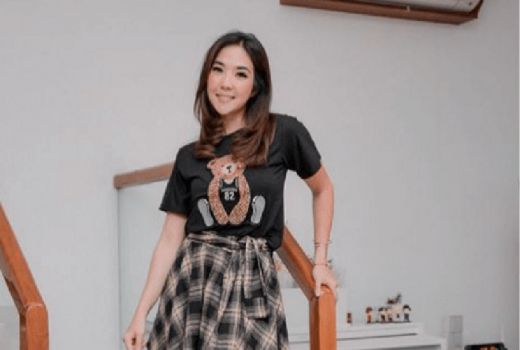 Ulang Tahun ke-32, Gisel Dapat Hadiah Spesial dari Rino Soedarjo - GenPI.co