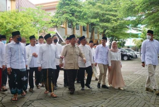 Prabowo Dekati Ulama, Novel PA 212: Jangan Lupa Jasa Habib Rizieq - GenPI.co