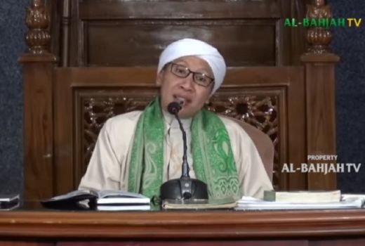 Kajian Buya Yahya: 3 Golongan Orang Termasuk Penjahat Zakat - GenPI.co
