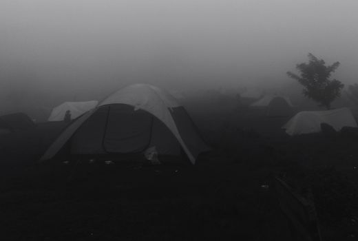 Cerita Horor Diikuti Hantu Anak Kecil di Jalur Camping Gayatri - GenPI.co
