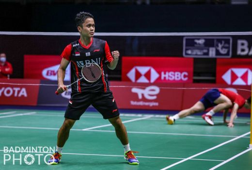 Cuma 43 Menit, Anthony Ginting Bungkam Kento Momota 2 Game - GenPI.co