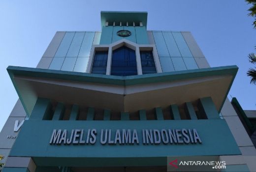 Viral Mahasiswa Unhas Mengaku Non-Biner, MUI Beri Reaksi Keras - GenPI.co