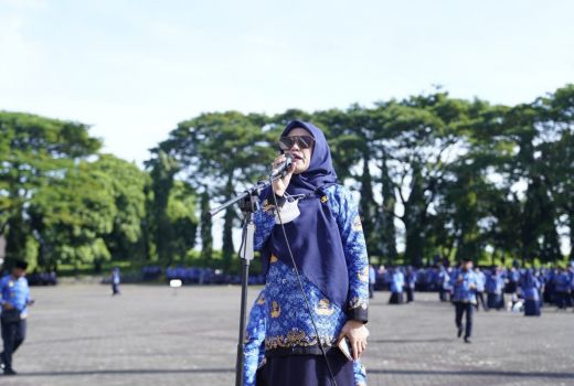 21 Tahun Honorer, Baru Terima SK PPPK Usia 50 Tahun - GenPI.co