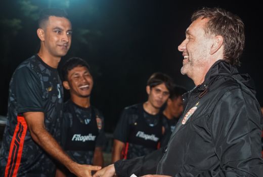 Tiba di Jakarta, Thomas Doll Langsung Pimpin Latihan Persija - GenPI.co