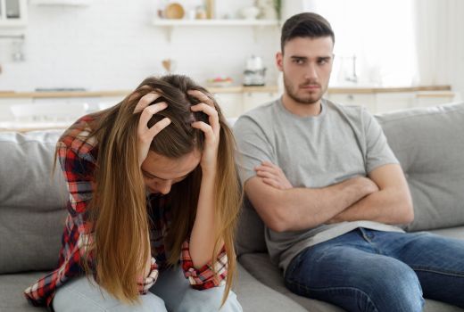 7 Tanda Pasangan Melakukan Pelecehan Verbal dalam Hubungan - GenPI.co