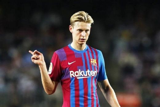 Bursa Transfer: MU Royal ke De Jong, Madrid Kunci Bek Andalan - GenPI.co