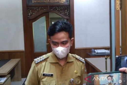 Gibran Rakabuming Mendadak Mengomentari Roy Suryo, Ada Apa? - GenPI.co