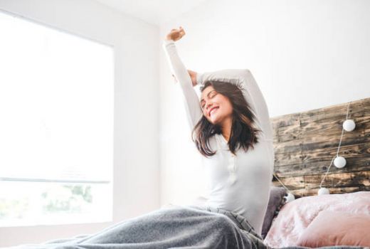 3 Manfaat Bangun Pagi pada Jam Sama Setiap Hari - GenPI.co