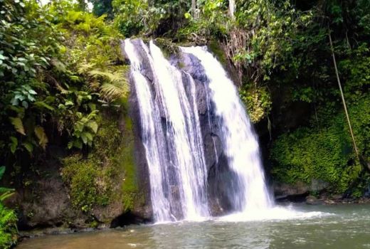 Basah-basahan di Air Terjun Shange, Dijamin Puas - GenPI.co