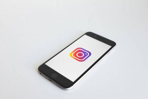 Tampilan Layar Instagram Bakal Penuh, Mirip TikTok? - GenPI.co