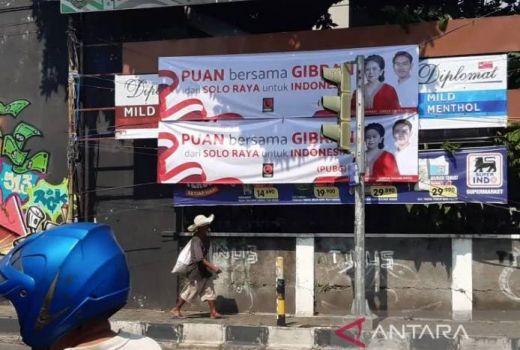 Heboh Puluhan Spanduk Gibran-Puan di Solo, Atas Nama Projo - GenPI.co