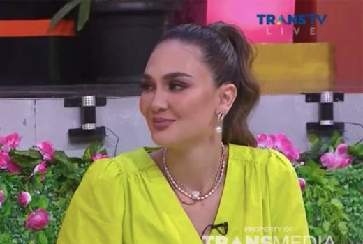 Luna Maya Blak-blakan soal Choi Siwon, Sungguh Tak Disangka! - GenPI.co