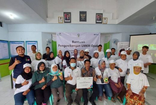 PLN Dorong Pengembangan UMKM Opak di Sumedang - GenPI.co