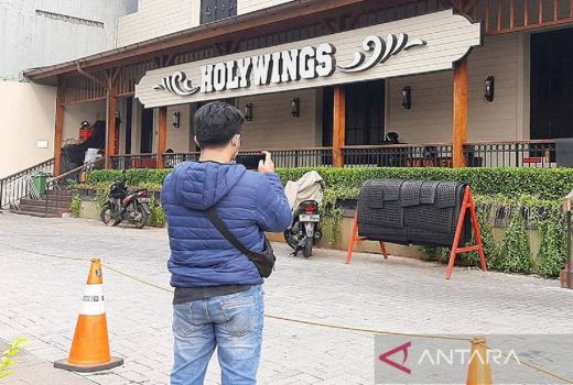 Langkah Anies Tutup Holywings Bikin Pengamat Heran, Ini Alasannya - GenPI.co
