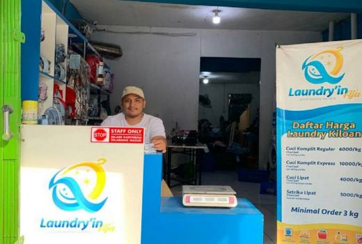 Wujudkan Impian Mertua, Setia Aji Sukses dengan Usaha Laundry - GenPI.co