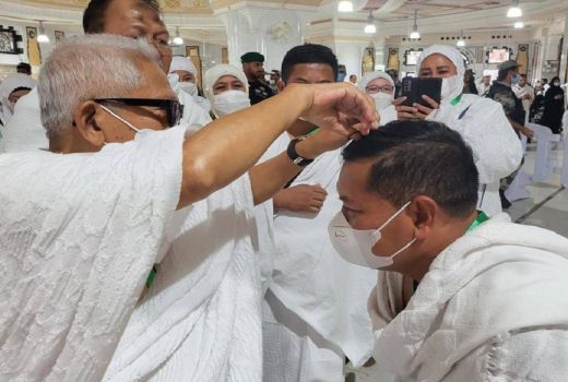 Wapres Ma'ruf Amin mendadak Jadi Tukang Cukur Rambut - GenPI.co
