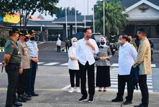 Pakar Hukum Tata Negara UI: Jokowi Resah dan Terancam - GenPI.co