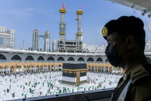 Warga Saudi Susupkan Jurnalis Israel ke Mekkah, Begini Nasibnya - GenPI.co