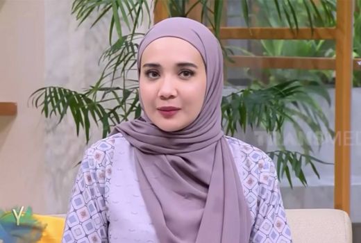 Lama Tak Dikaruniai Anak, Zaskia Sungkar Trauma Pakai Test Pack - GenPI.co