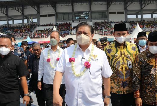 Menko Airlangga Gelorakan Semangat Pemberdayaan Koperasi - GenPI.co