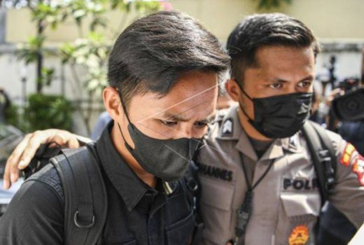 Beda Dari Bharada E, Ricky Dijerat Pasal Pembunuhan Berencana - GenPI.co