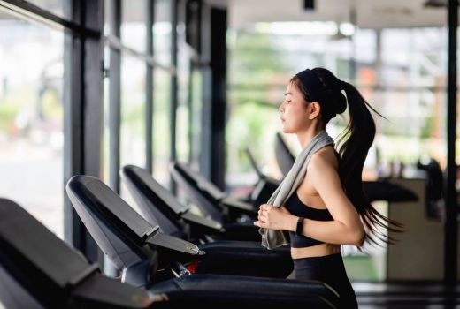 Berapa Kali Harus Fitness Seminggu Agar Perut Kecil? - GenPI.co