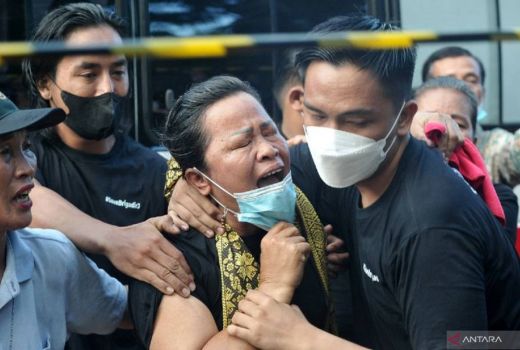 Kebohongan Ferdy Sambo Dibongkar, Keluarga Brigadir J Kaget - GenPI.co