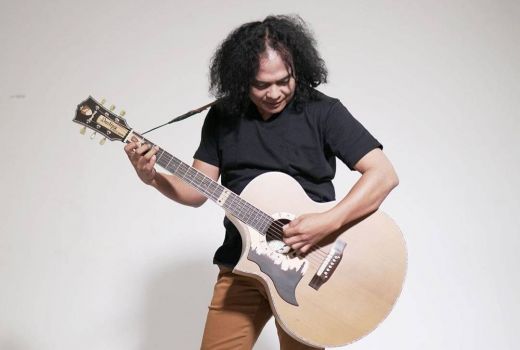 Konser di Bandung, Deolipa Yumara Bawa Nyanyian Penyatu Negeri - GenPI.co