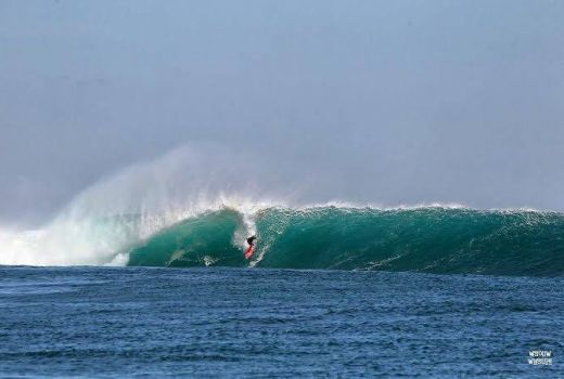 Andalan Turis, 3 Pantai Banyuwangi Ini Jadi Destinasi Selancar Terbaik - GenPI.co