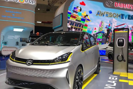 Keren Banget, Mobil Listrik Ayla BEV Mejeng di GIIAS 2022 - GenPI.co
