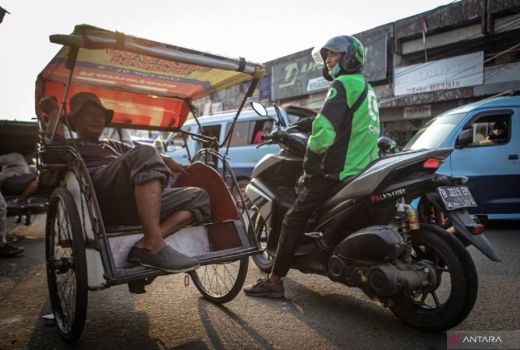 Kenaikan Tarif Ojol Tidak Bikin Driver Sejahtera, Ekonom Beber Alasannya - GenPI.co