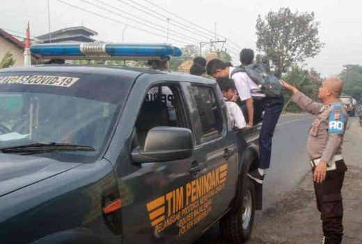 Imbas BBM Naik, Sopir Angkot di Majelengka Mogok - GenPI.co