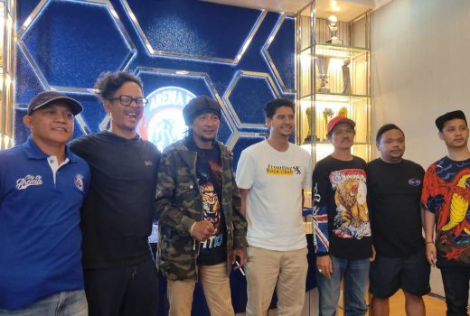 Aremania dan Bobotoh Damai, Bonek dan The Jakmania Kapan? - GenPI.co