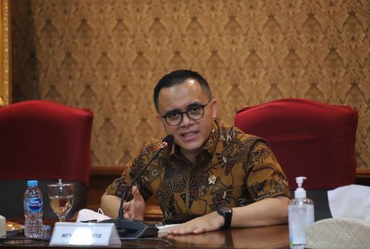 Nasib Honorer Tunggu Janji Menteri Azwar Anas, Sampai Kapan? - GenPI.co
