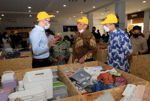 Lucky Bundle Tawarkan Belanja Unik, Harga Barang Turun Setiap Hari - GenPI.co