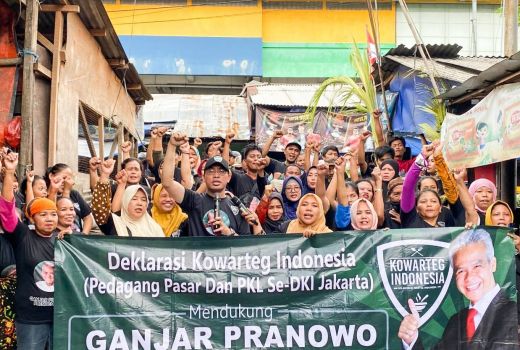 Komunitas Warteg dan Pedagang Pasar Kramat Jati Dukung Ganjar Presiden 2024 - GenPI.co