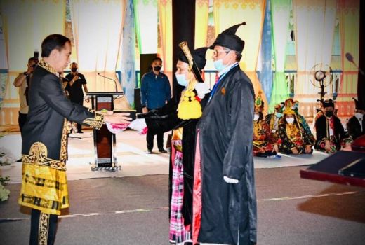 Disapa La Ode Muhammad Joko Widodo, Presiden Tersenyum - GenPI.co