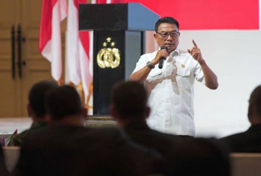 Moeldoko Ancam Lukas Enembe: Apa Perlu Mengerahkan TNI? - GenPI.co