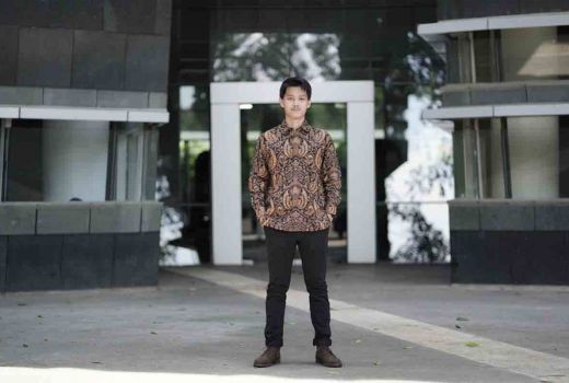 Cerdas! Kevin Wisudawan Terbaik Fakultas Kedokteran UI, IPK 3,82 - GenPI.co